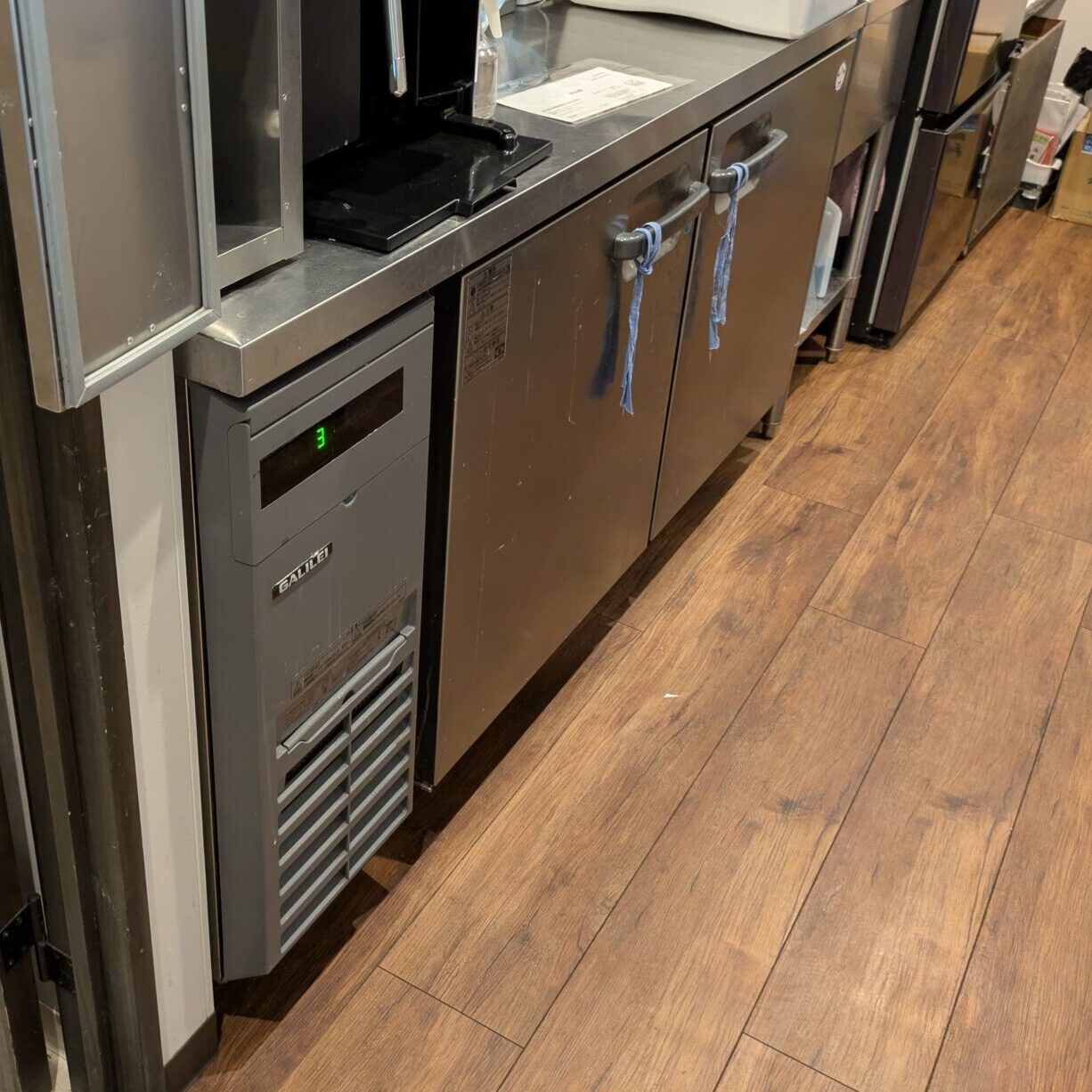 コールドテーブルのパッキン交換